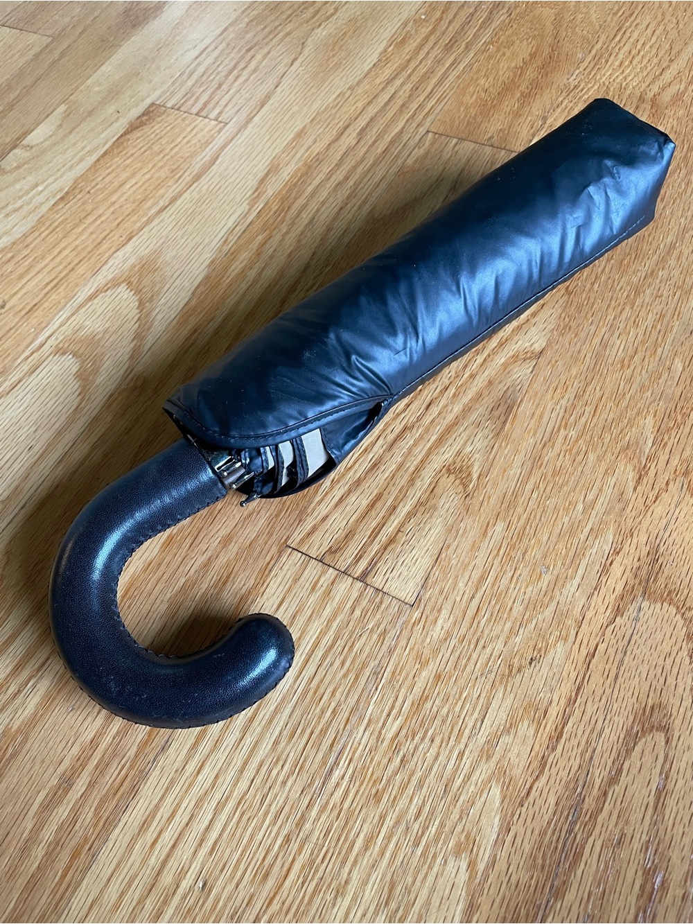 Burberry Regency Walking Umbrella - Picture 8 of 9